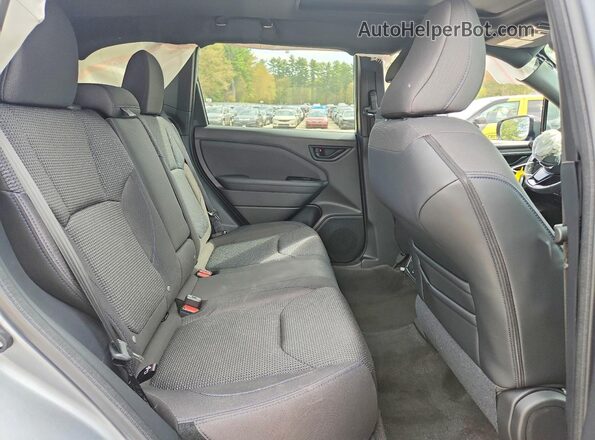 4S4SLDB64T3009758 2026 SUBARU FORESTER Серебряный Вид задней части салона