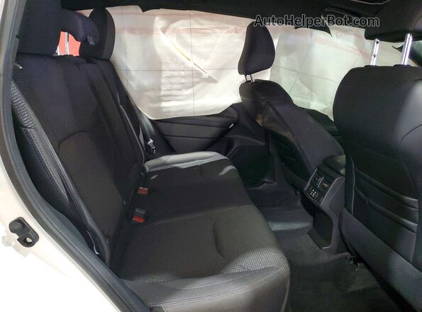 4S4SLDD60T3071946 2026 SUBARU FORESTER White Widok wnętrza z tyłu