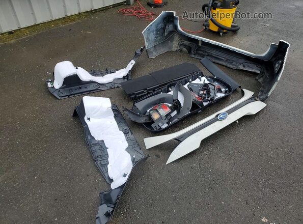 4S4SLDD66T3050437 2026 SUBARU FORESTER White Vista de la etiqueta del VIN