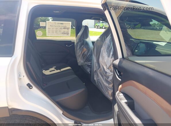 4S4SLSJ73T3093876 2026 SUBARU FORESTER White Вид наклейки з VIN-кодом