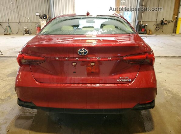 4T1AA1AB8MU001544 2021 TOYOTA LE Красный Вид сзади