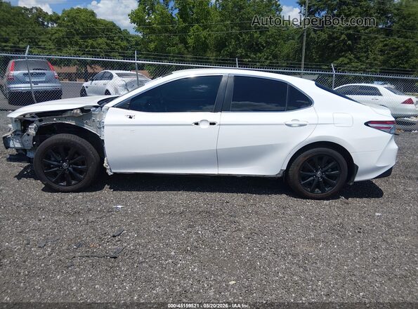 4T1B11HK5JU667444 2018 TOYOTA CAMRY White 