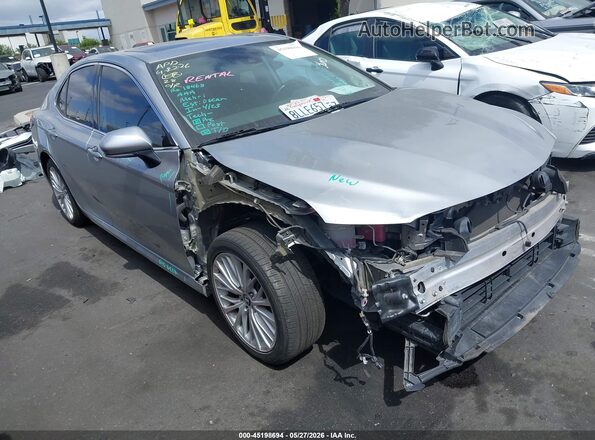 4T1B21HK5KU520877 2019 TOYOTA CAMRY HYBRID Silver 