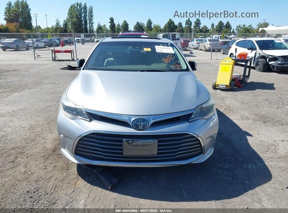 4T1BD1EB0JU059729 2018 TOYOTA LIMITED Silver წინა პანელის ხედი