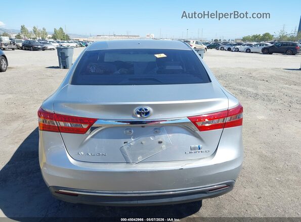 4T1BD1EB0JU059729 2018 TOYOTA LIMITED Silver 