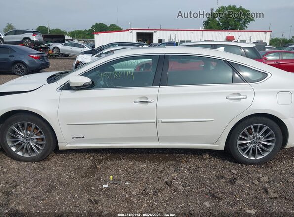 4T1BD1EB2GU056730 2016 TOYOTA AVALON HYBRID White Widok wnętrza 360 stopni