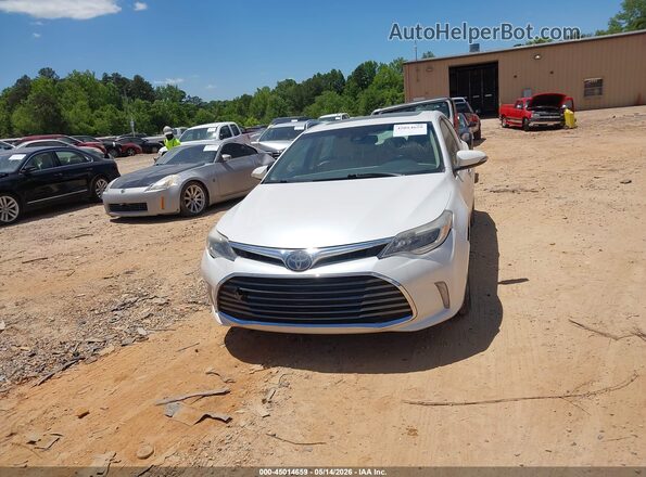 4T1BD1EB2JU060722 2018 TOYOTA AVALON HYBRID White ხელსაწყოთა პანელის ხედი