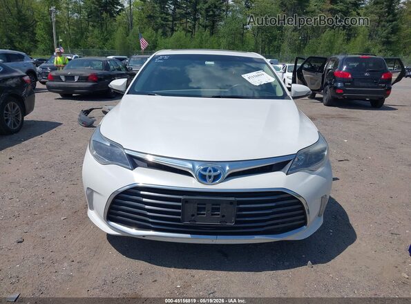 4T1BD1EB9GU055008 2016 TOYOTA AVALON HYBRID White Widok wnętrza z tyłu