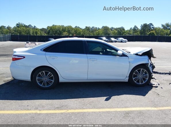 4T1BF1FK0HU754070 2017 TOYOTA CAMRY White უკანა სალონის ხედი