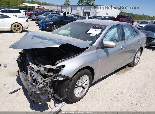 4T1BF1FK0HU801324 2017 TOYOTA LE Silver Front left