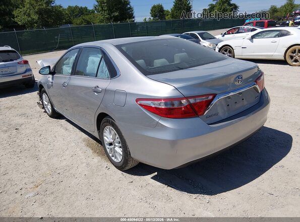 4T1BF1FK0HU801324 2017 TOYOTA LE Silver Rear left