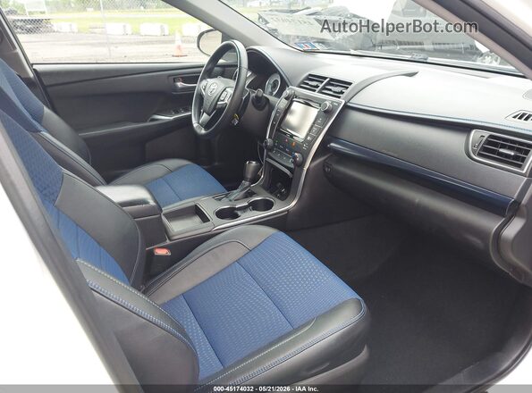 4T1BF1FK1GU157430 2016 TOYOTA CAMRY White Front interior view