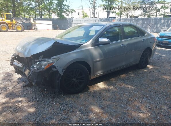 4T1BF1FK1GU246785 2016 TOYOTA CAMRY Серый Передняя левая четверть