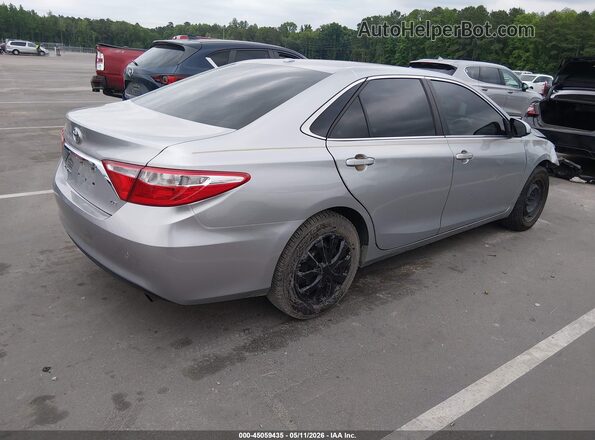 4T1BF1FK1GU504707 2016 TOYOTA LE Silver Tył prawy