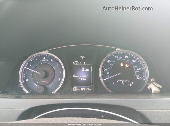 4T1BF1FK1GU504707 2016 TOYOTA LE Silver Widok tylnych siedzeń