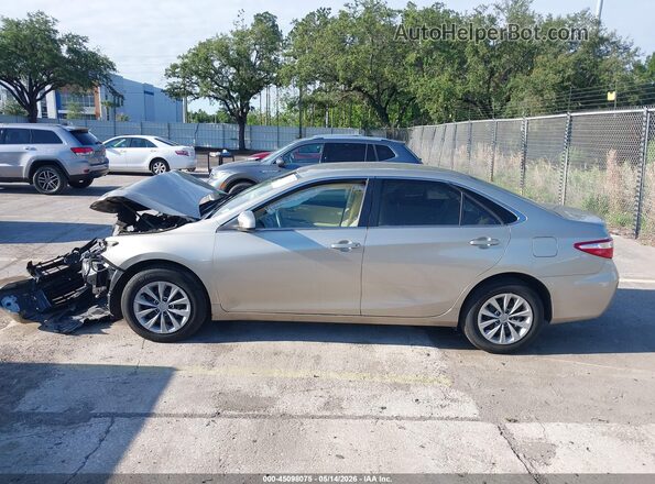 4T1BF1FK2HU733673 2017 TOYOTA LE Gold 