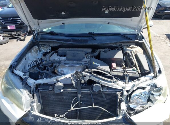 4T1BF1FK3GU587749 2016 TOYOTA CAMRY White Вид ззаду