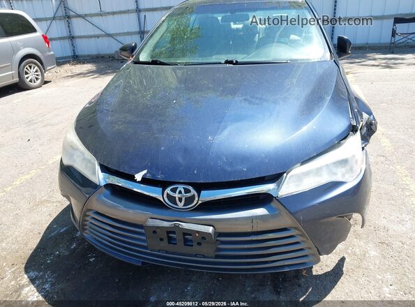 4T1BF1FK3HU706644 2017 TOYOTA CAMRY Blue Rear interior view