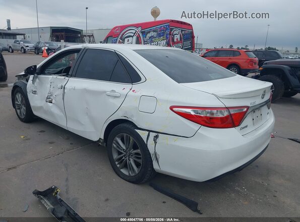 4T1BF1FK5HU310960 2017 TOYOTA CAMRY White Tył lewy
