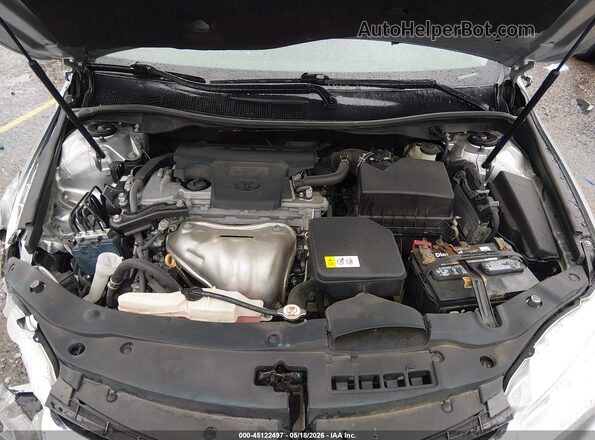 4T1BF1FK5HU367255 2017 TOYOTA CAMRY Silver Vista trasera