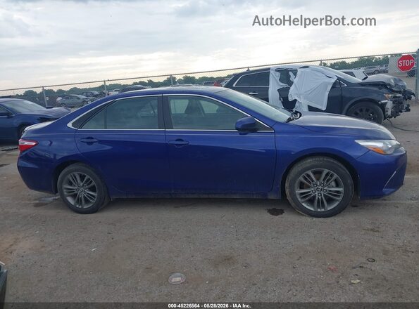 4T1BF1FK8GU507846 2016 TOYOTA CAMRY Blue Widok wnętrza z tyłu