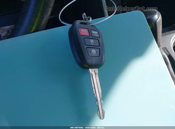 4T1BF1FK8GU610300 2016 TOYOTA LE Серебряный Вид панели приборов