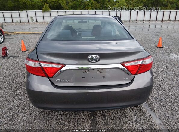 4T1BF1FK8HU385877 2017 TOYOTA CAMRY Gray 