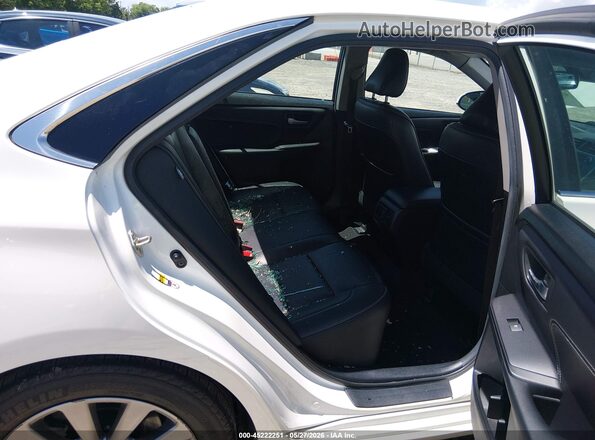 4T1BF1FK9HU766086 2017 TOYOTA CAMRY White VIN კოდის სტიკერის ხედი