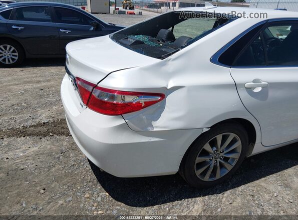 4T1BF1FK9HU766086 2017 TOYOTA CAMRY White წინა ხედი