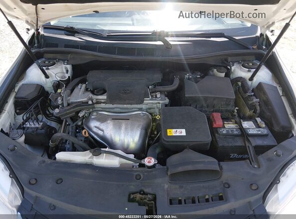 4T1BF1FK9HU766086 2017 TOYOTA CAMRY White უკანა ხედი