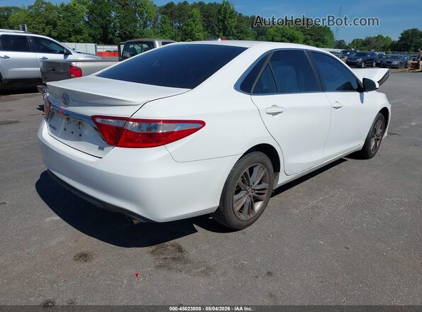 4T1BF1FKXGU594052 2016 TOYOTA CAMRY White Rear right