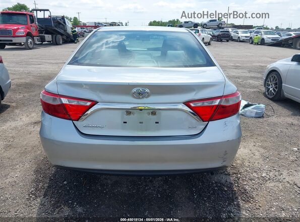 4T1BF1FKXHU303566 2017 TOYOTA LE Silver 