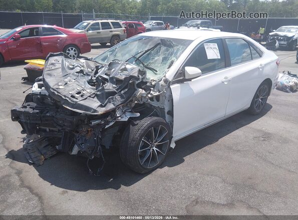 4T1BF1FKXHU375609 2017 TOYOTA CAMRY White Front left