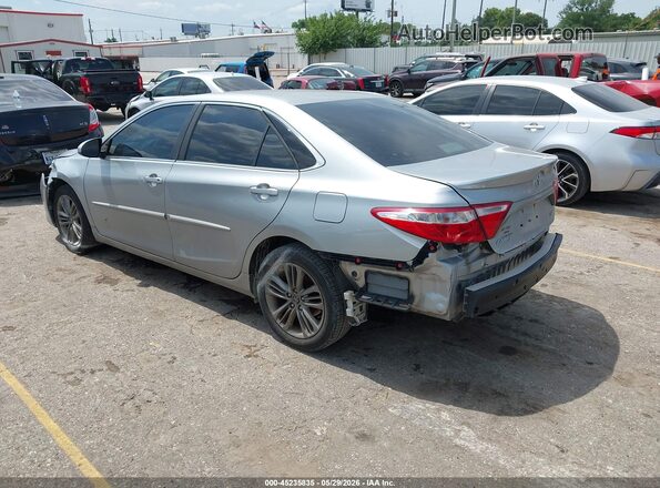 4T1BF1FKXHU677756 2017 TOYOTA CAMRY Silver Հետևի ձախ