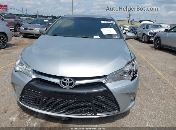 4T1BF1FKXHU677756 2017 TOYOTA CAMRY Silver Սարքավորումների վահանակի տեսք
