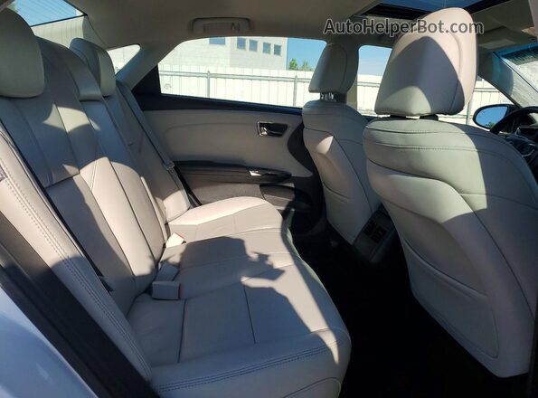 4T1BK1EB3JU279775 2018 TOYOTA AVALON White Vista de los asientos traseros