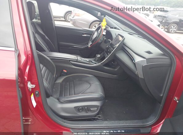 4T1BZ1FB1KU003137 2019 TOYOTA AVALON Красный Вид салона спереди