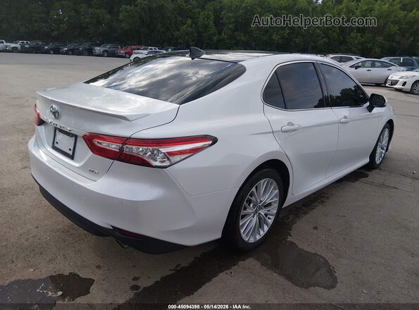 4T1BZ1HK0JU009264 2018 TOYOTA LE Белый 