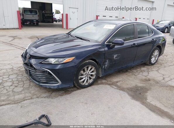 4T1C11AK1NU670829 2022 TOYOTA CAMRY Синий Передняя левая четверть