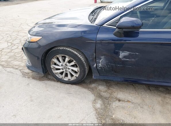 4T1C11AK1NU670829 2022 TOYOTA CAMRY Синий Вид спереди