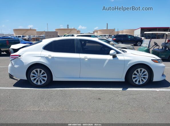 4T1C11AK7LU311918 2020 TOYOTA LE White Widok wnętrza 360 stopni