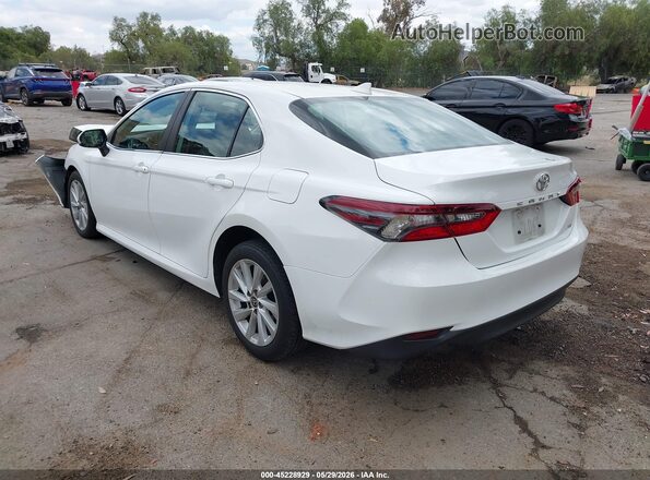 4T1C11AK7NU645630 2022 TOYOTA CAMRY White Trasero izquierdo
