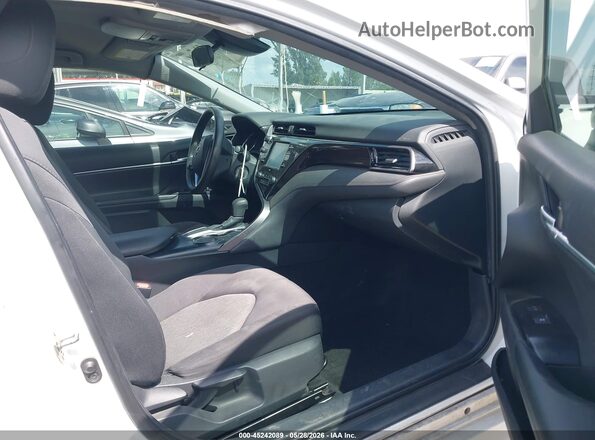 4T1C11AK8LU343552 2020 TOYOTA CAMRY White Widok wnętrza z przodu