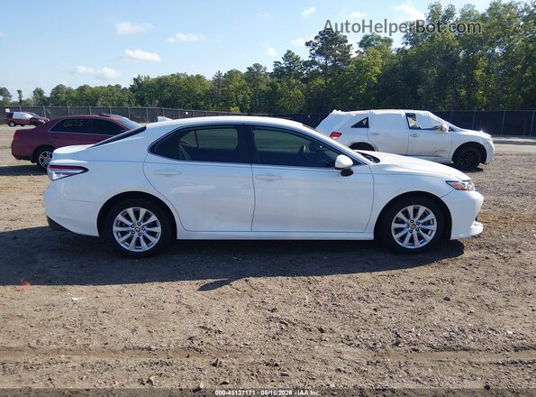 4T1C11BK1LU003979 2020 TOYOTA CAMRY White Vista interior trasera
