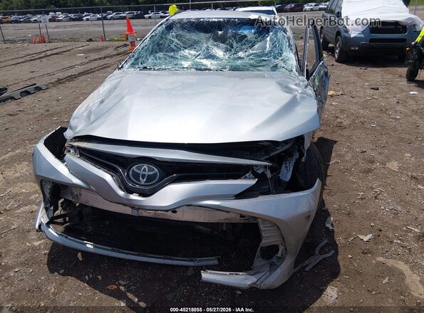 4T1C11BK6LU005789 2020 TOYOTA CAMRY Silver Вид спереду