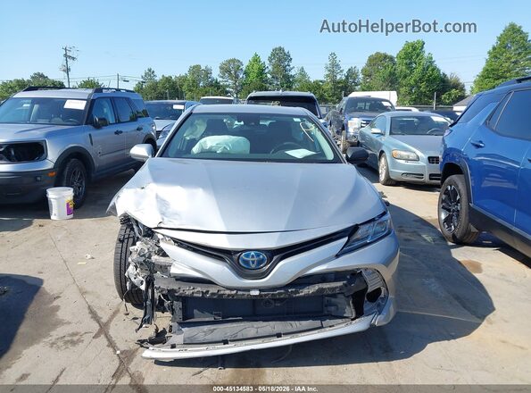 4T1C31AK2LU019510 2020 TOYOTA CAMRY HYBRID XLE Silver Вид щитка приладів