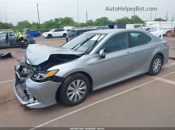 4T1C31AK7LU518142 2020 TOYOTA CAMRY Серебряный Передняя левая четверть