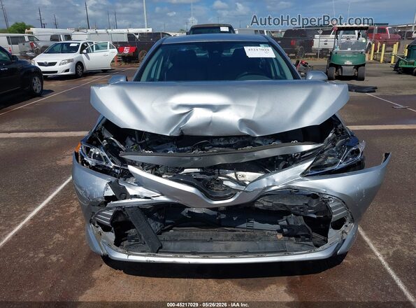 4T1C31AK7LU518142 2020 TOYOTA CAMRY Серебряный Вид спереди