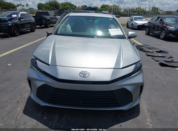 4T1DAACK1SU084516 2025 TOYOTA LE Silver ხელსაწყოთა პანელის ხედი