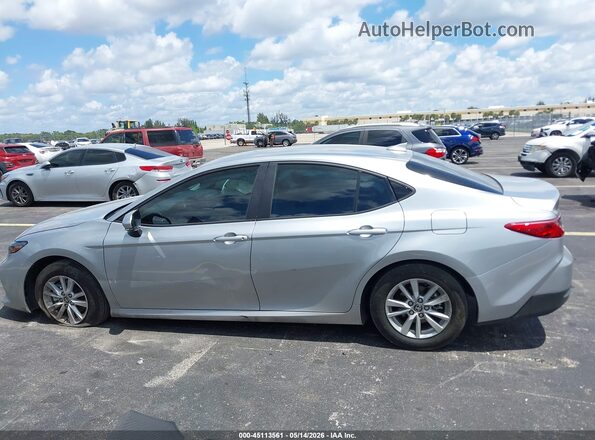 4T1DAACK1SU084516 2025 TOYOTA LE Silver სალონის 360-გრადუსიანი ხედი